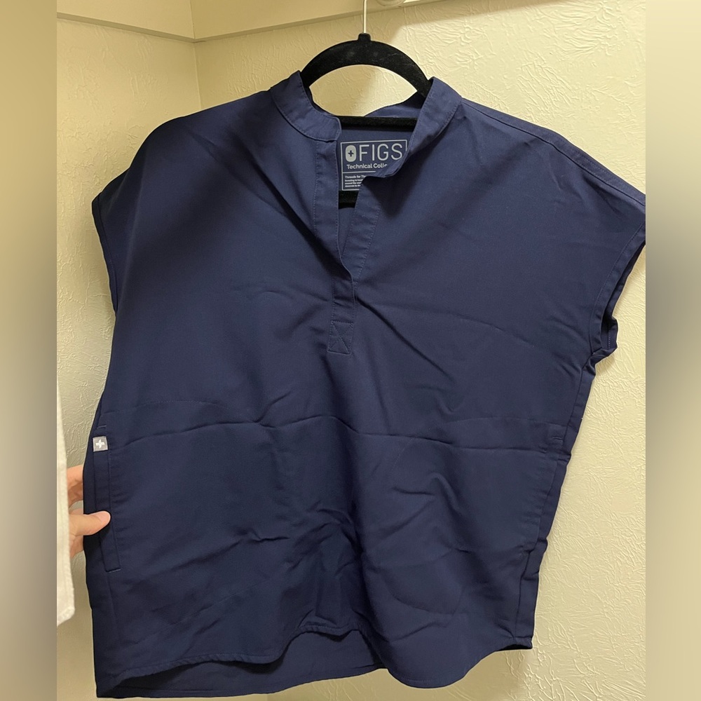 Figs Women’s Scrub Top - Technical Collection